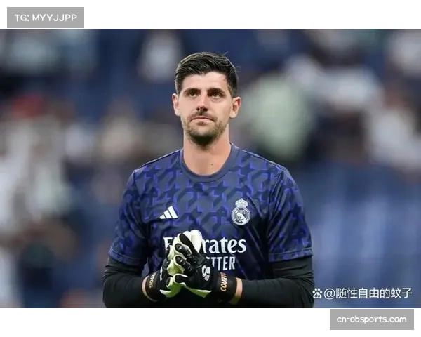 特写：门将神扑！库尔图瓦飞身挡出对手禁区外的世界波